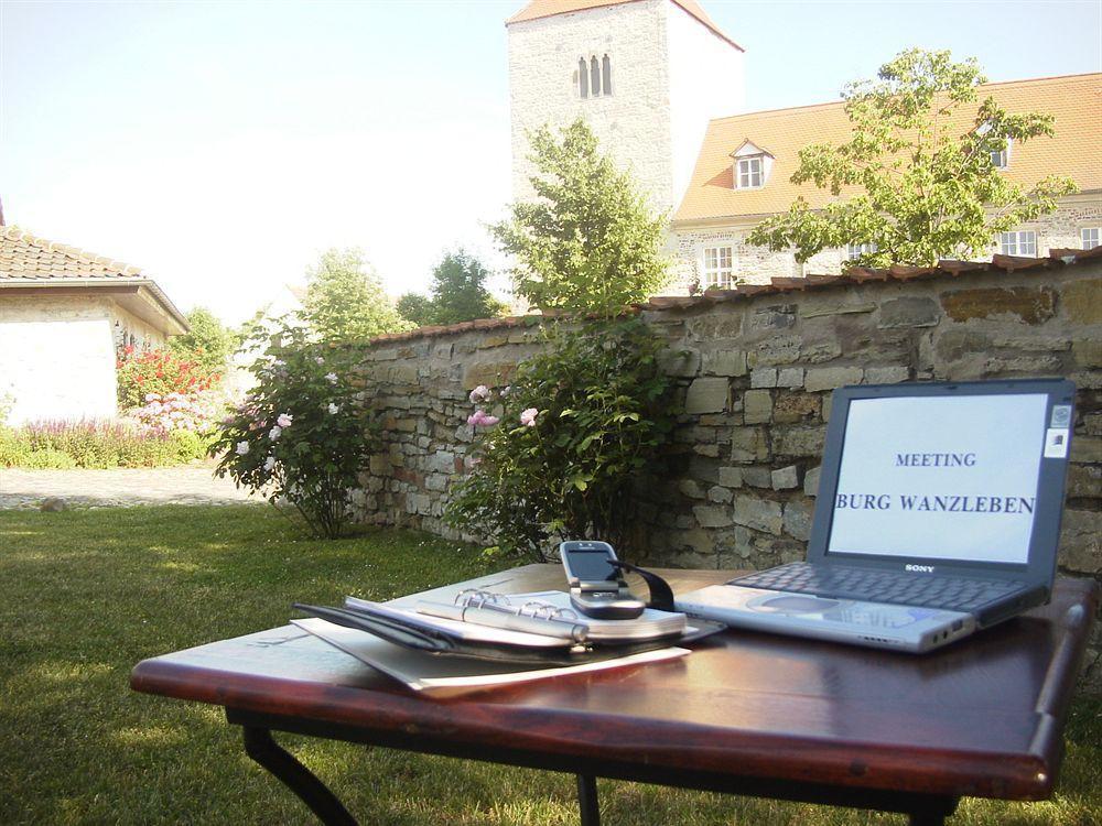 Hotel Burg Wanzleben Exterior photo