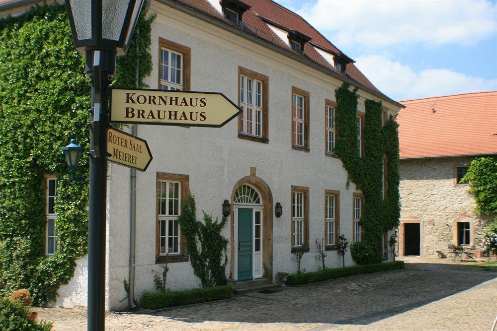 Hotel Burg Wanzleben Exterior photo